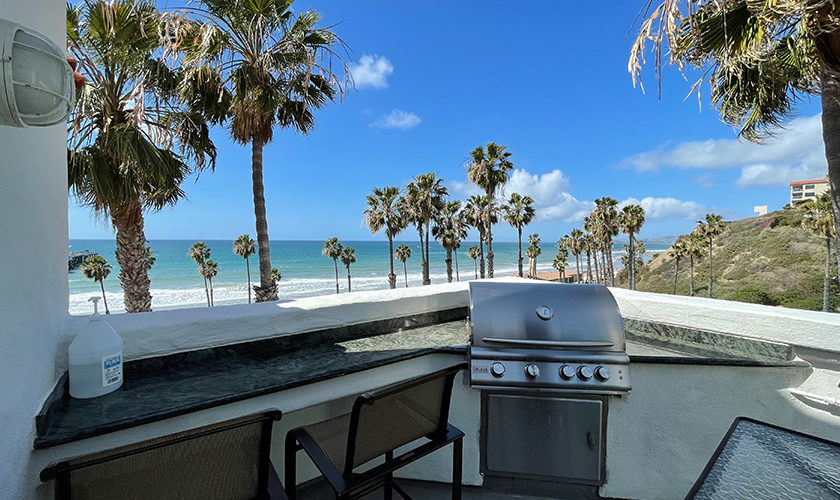 San Clemente Cove roof top barbecue