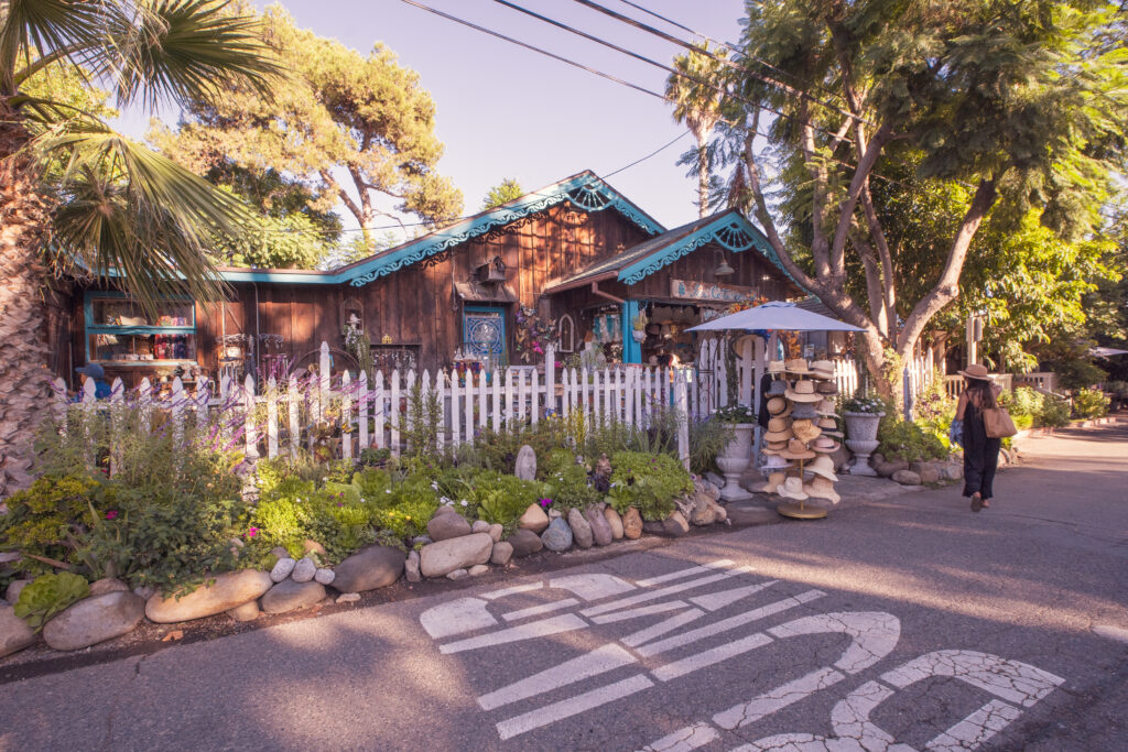 Los Rios Teahouse